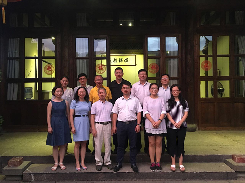 福建瀛榕叶道明主任荣幸担任复旦大学福建校友会副会长