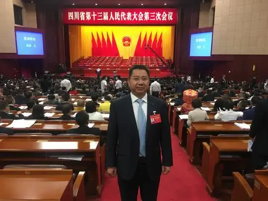 人大代表曾文忠建议：调整未成年人犯罪刑事责任年龄下限为12岁